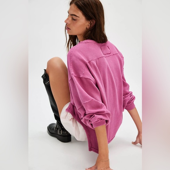 We The Free Eclipse Tee - Picture 5 of 15